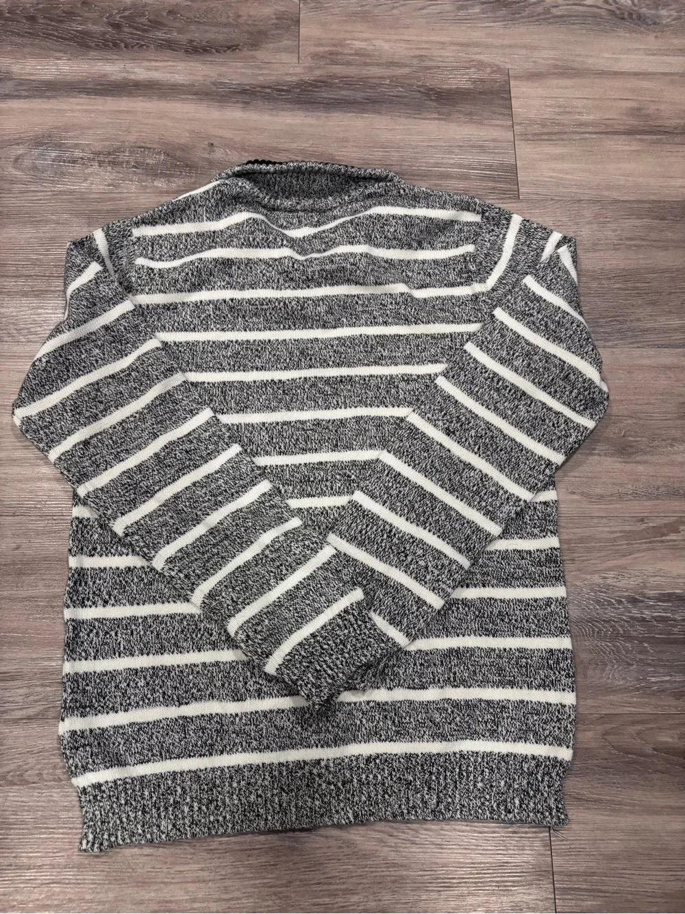 IZOD Teen/Youth  XL Regular Knit Pullover Sweater